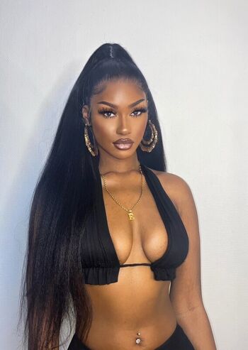 Full leaked Elinda san page private onlyfans photo