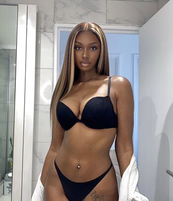 Full leaked Elinda san page private onlyfans photo