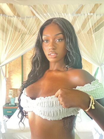 Full leaked Elinda san private onlyfans photo