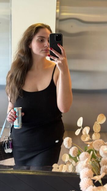 Full leaked Elisabeth marchini private onlyfans photo