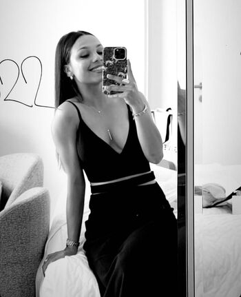 Full leaked Elise cm private onlyfans photo