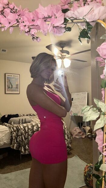 Full leaked Elise eve page private onlyfans photo