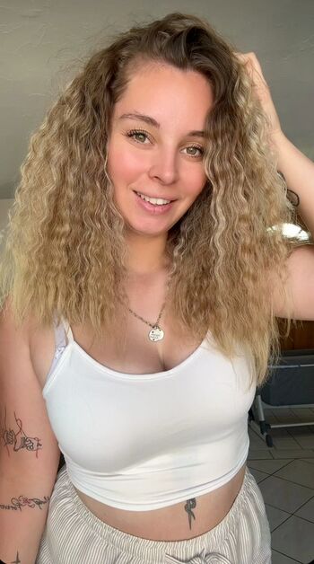 Full leaked Elise fournet private onlyfans photo