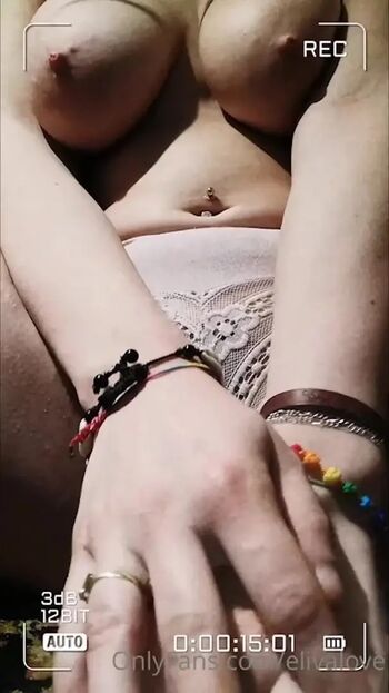 Full leaked Elivalove private onlyfans photo