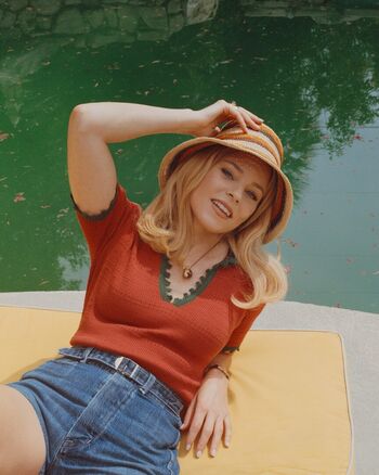 Elizabeth Banks