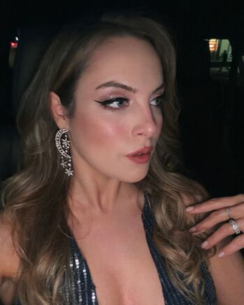 Elizabeth Gillies