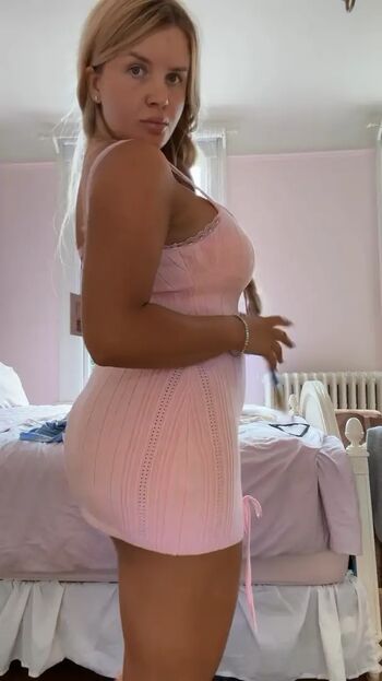 Full leaked Elizabeth m page private onlyfans photo