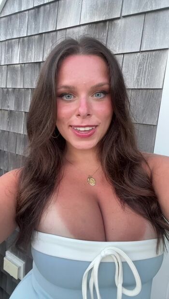Full leaked Elizabeth owens private onlyfans photo