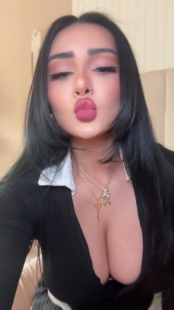 Full leaked Elizalovez private onlyfans photo