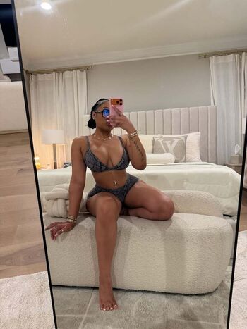 Full leaked Ella bandz private onlyfans photo