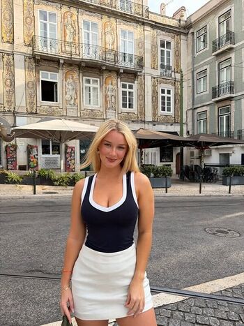 Full leaked Ella georgiia private onlyfans photo