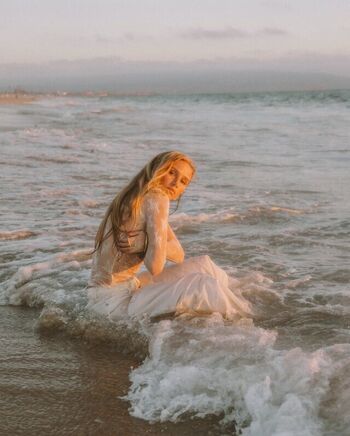 Full leaked Ella horan page private onlyfans photo