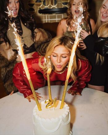 Full leaked Ella horan private onlyfans photo