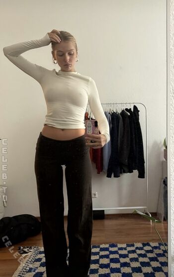 Full leaked Ella kania private onlyfans photo