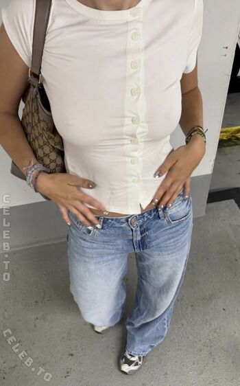 Full leaked Ella kania private onlyfans photo