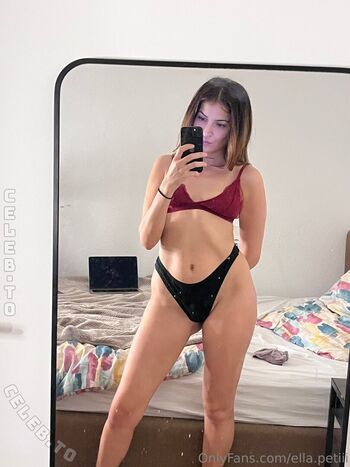 Full leaked Ella petite private onlyfans photo