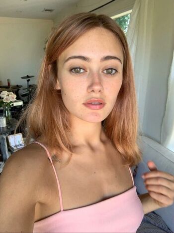 Ella Purnell