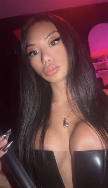 Full leaked Ellakaliax private onlyfans photo