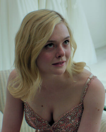 Elle Fanning
