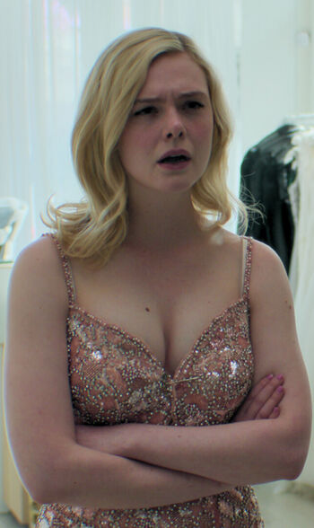Elle Fanning
