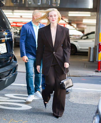 Full leaked Elle fanning page private onlyfans photo