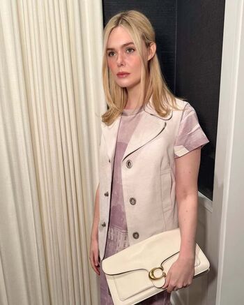 Full leaked Elle fanning page private onlyfans photo