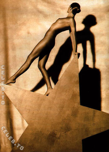 Full leaked Elle macpherson private onlyfans photo