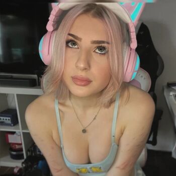 Full leaked Elleelilly private onlyfans photo