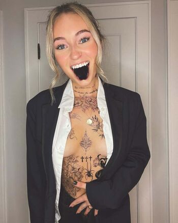 Full leaked Ellemarie page private onlyfans photo