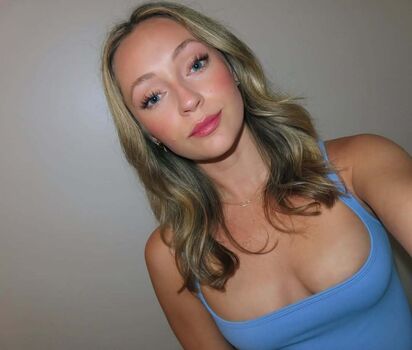 Full leaked Ellemarie page private onlyfans photo