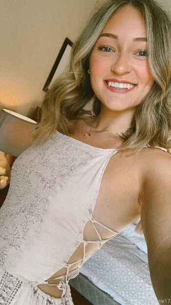 Full leaked Ellemarie private onlyfans photo