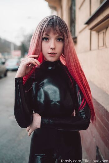 Full leaked Elleslove  page private onlyfans photo