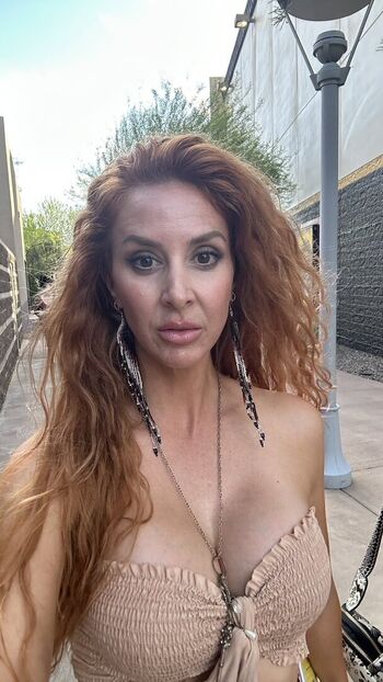 Full leaked Elleyringo private onlyfans photo
