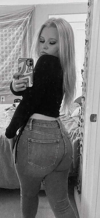 Ellie Hammond
