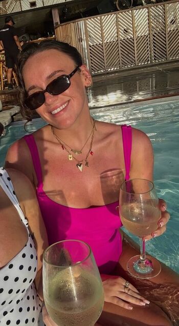 Full leaked Ellie leach private onlyfans photo