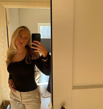 Full leaked Ellie maack private onlyfans photo
