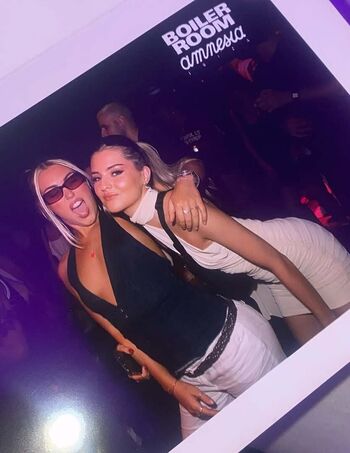 Full leaked Ellie middleton private onlyfans photo