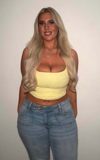 Full leaked Ellie robinson private onlyfans photo