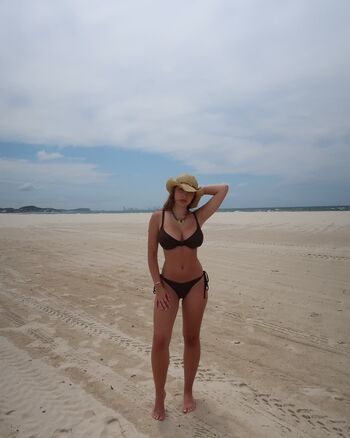 Full leaked Ellie warmbrunn page private onlyfans photo