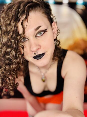 Full leaked Ellieatdusk private onlyfans photo