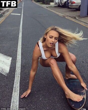 Full leaked Elliejeancoffey private onlyfans photo