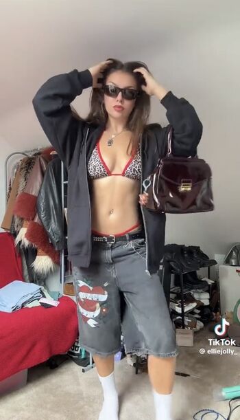 Full leaked Elliejolly private onlyfans photo
