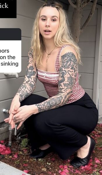 Full leaked Ellieridgerealtor private onlyfans photo