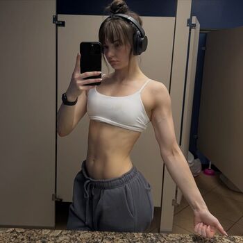 Full leaked Ellytfit private onlyfans photo