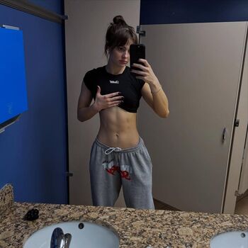 Full leaked Ellytfit private onlyfans photo