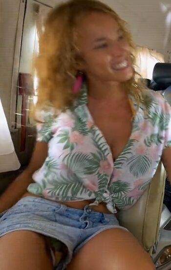 Full leaked Elodie fontan page private onlyfans photo