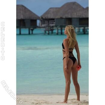 Full leaked Elsa hosk page private onlyfans photo
