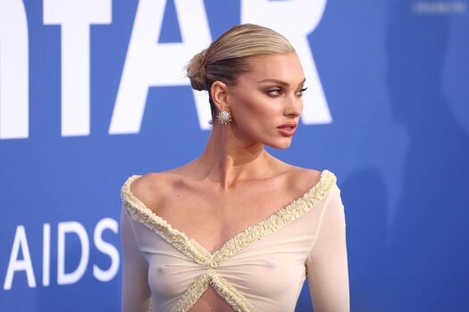 Full leaked Elsa hosk private onlyfans photo