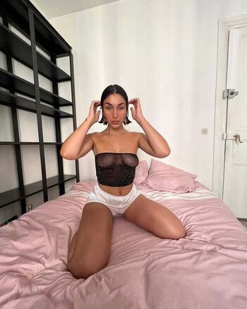 Full leaked Elssyli chanteuse private onlyfans photo