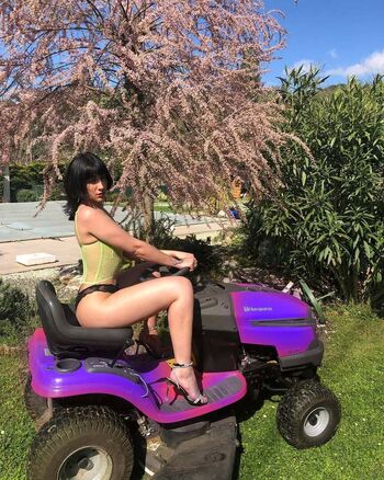 Full leaked Elssyli chanteuse private onlyfans photo